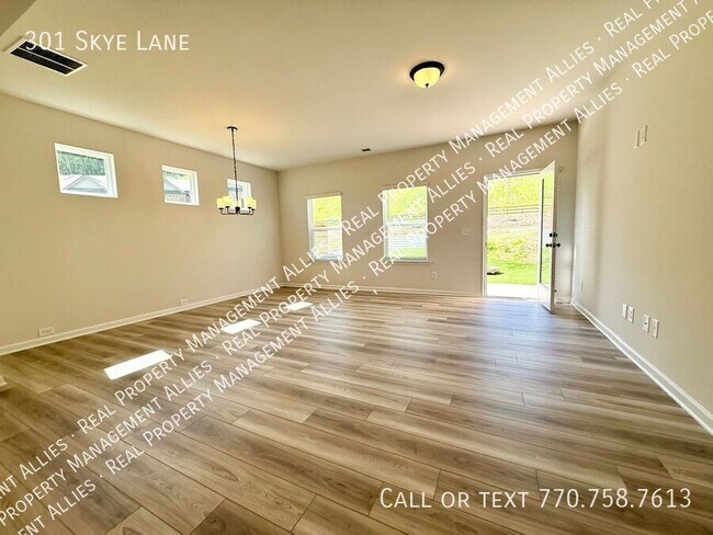 Foto del edificio - 301 Skye Ln
