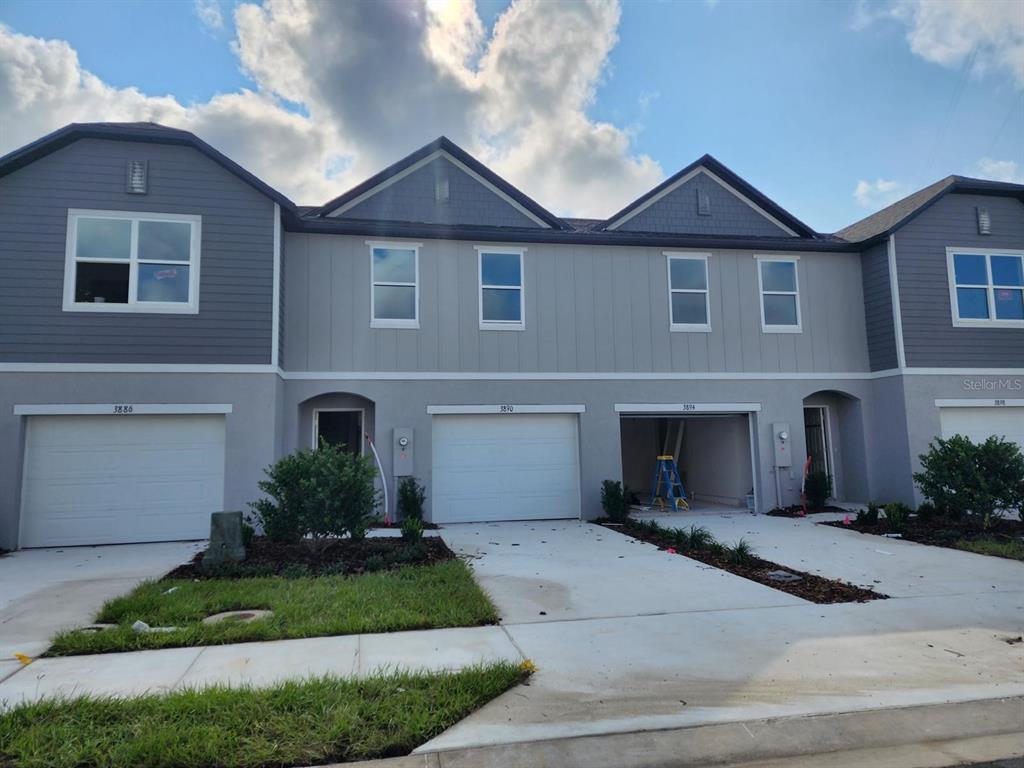 Primary Photo - 3890 ACADAMIA Ave