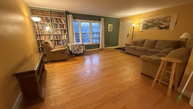 Foto del edificio - 1923 Sherman Ave