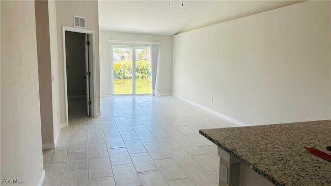 Foto del edificio - 534 SE 6th Terrace