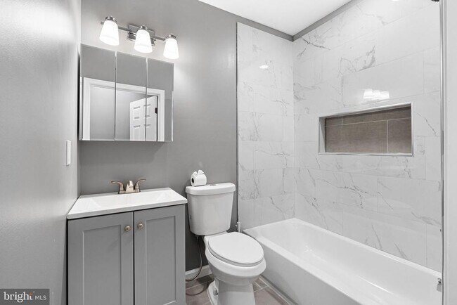 Foto del edificio - 2550 N 12th St