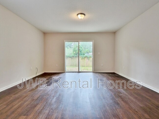 Building Photo - 8722 Cocoa Ave