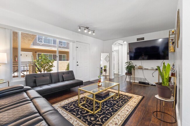 Foto del edificio - 5510 Adelaide Ave