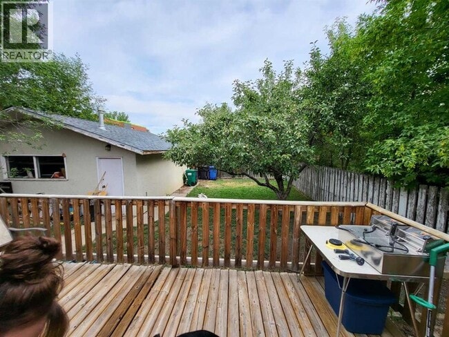 Photo du bâtiment - 2161 Palm Rd S