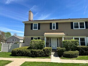 Building Photo - 20828 W Glen Haven Cir