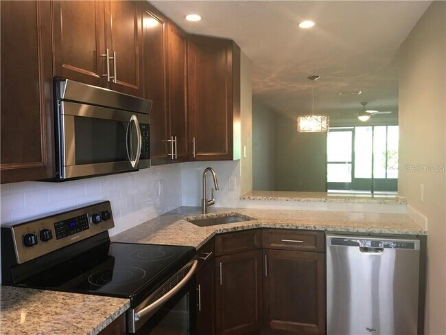 Building Photo - 3590 Whispering Oaks Ln