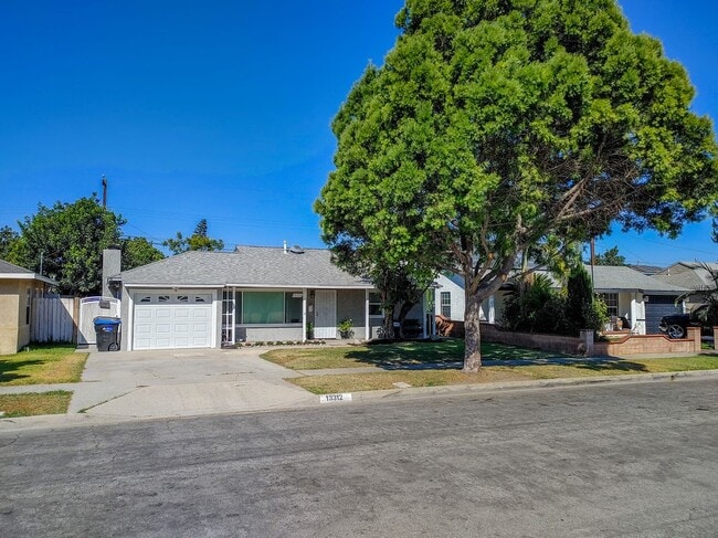 Building Photo - 13312 Markdale Ave