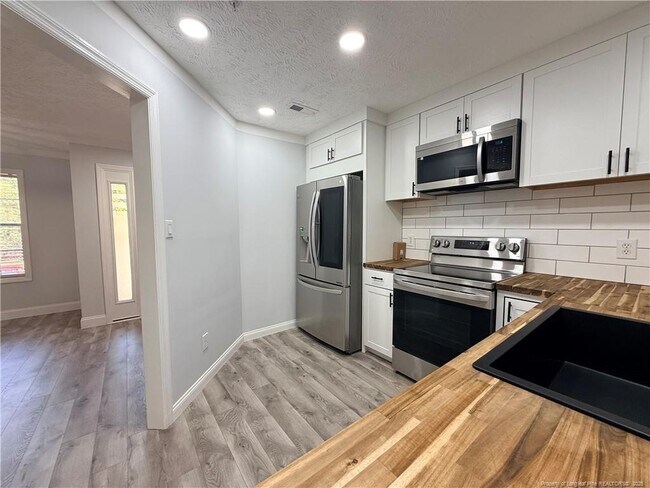 Foto del edificio - 392 Bubble Creek Ct