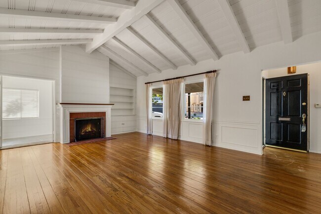 Building Photo - 12341 Laurel Terrace Dr