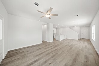 Building Photo - 4006 Crowning Ct