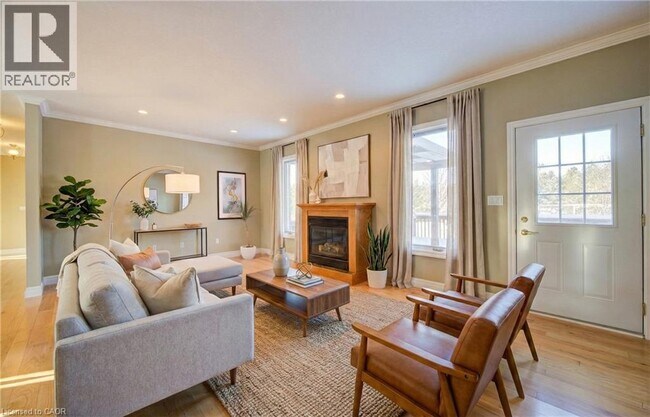 Photo du bâtiment - 4075 Victoria Rd S