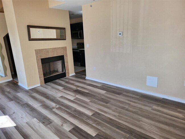 Foto del edificio - 9837 Walnut St