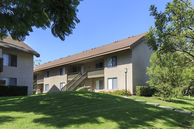 Park West Apartment Homes Apartments Irvine, CA
