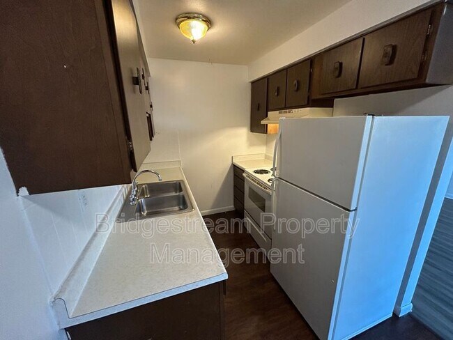 Foto del edificio - 411 Baltimore St