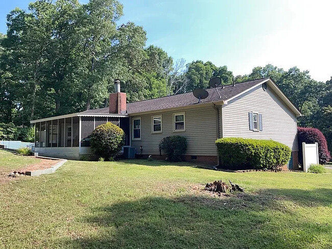 Foto del edificio - 3 bedroom 12 bathroom