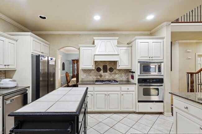 Foto del edificio - Resort-Style Living in Bixby!