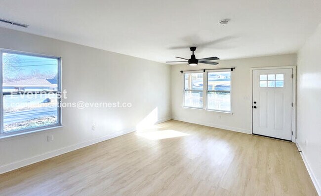 Building Photo - 879 Wheeler Ave