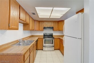 Building Photo - 2921 Country Manor Ln