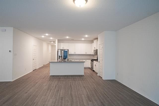 Building Photo - 4011 Delta Dr