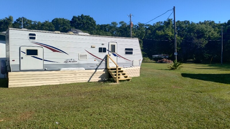 Foto principal - 118 SE Guinevere Ct