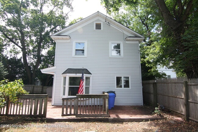Building Photo - 15-17-17 E Lincoln Ave