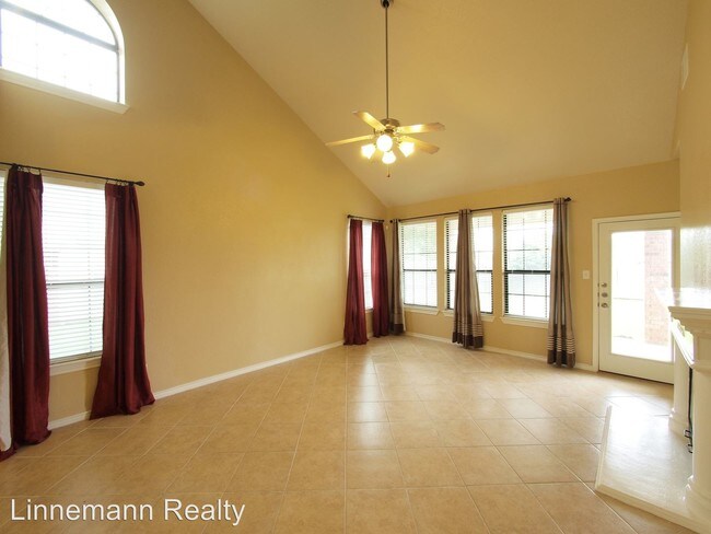 Building Photo - 4 br, 2.5 bath House - 2806 Scottsdale Drive