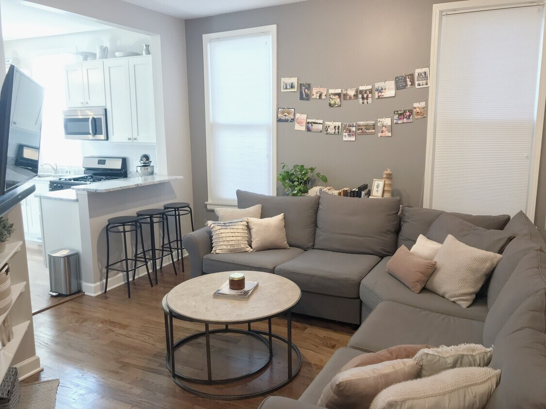 Foto principal - 1641 N Rockwell St