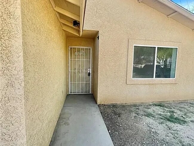 Building Photo - 5932 La Buena Tierra Ave