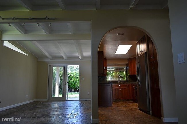 Foto del edificio - 3 br, 3 bath House - 4263 Bullard Street