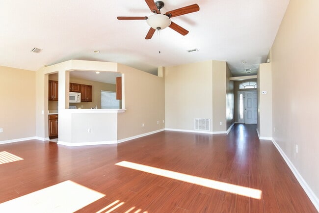 Building Photo - 30410 Randall Manor St