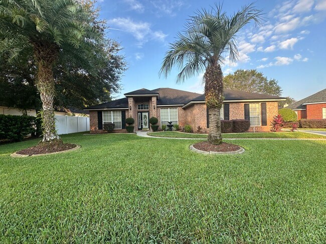 Building Photo - Spacious Home in Highly Coveted Area!