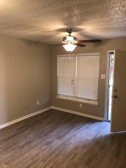 Foto del edificio - 1400 W Hyman St