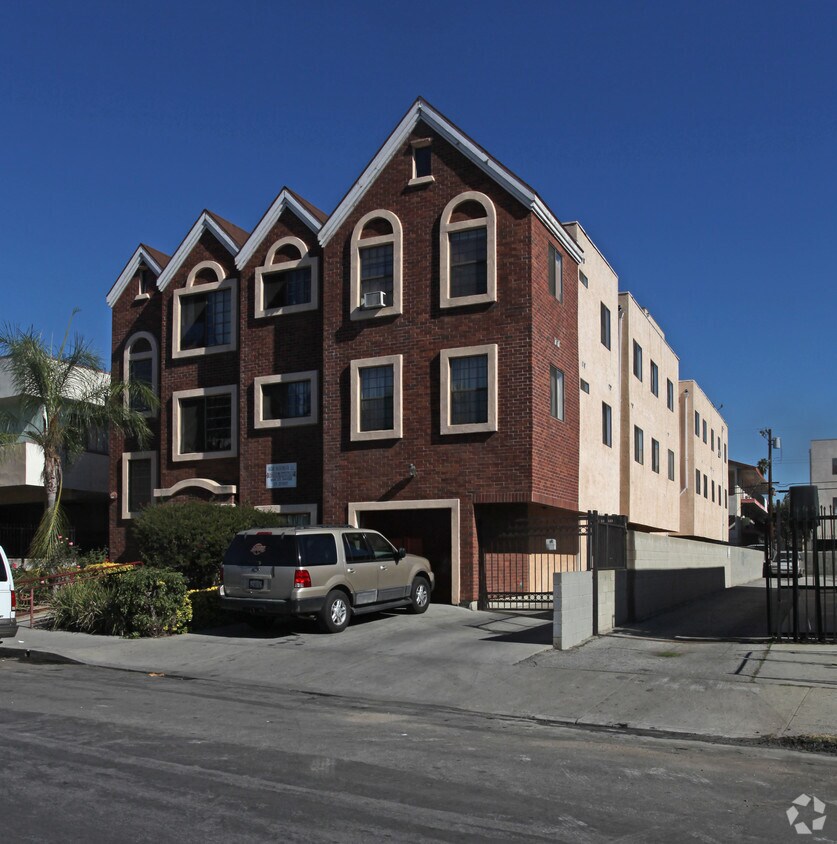 Primary Photo - 227 S Avenue 54