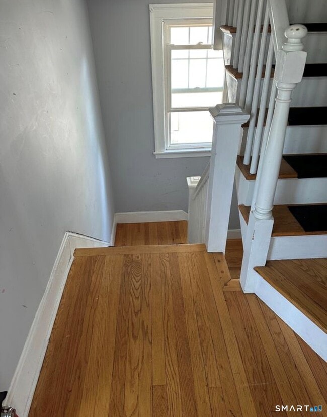 Photo - 48 Ardmore Rd (West Hartford, CT) Apartment
