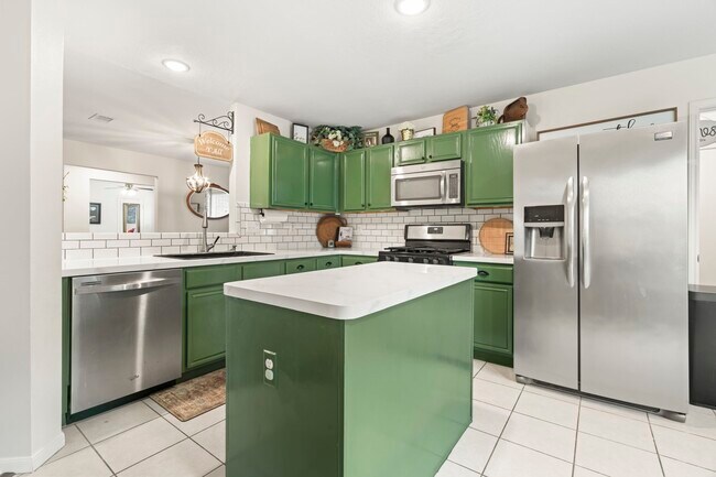 Building Photo - 7226 Buchanan Dr