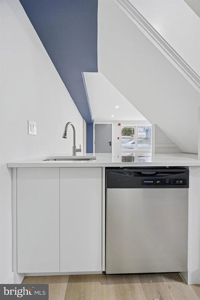 Photo - 4522 Baker St Apartment