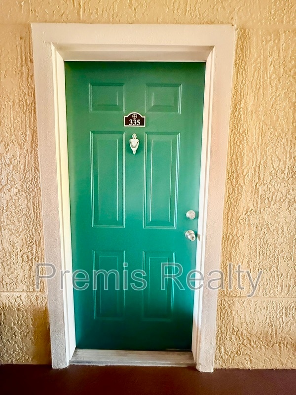 Building Photo - 2721 Via Murano