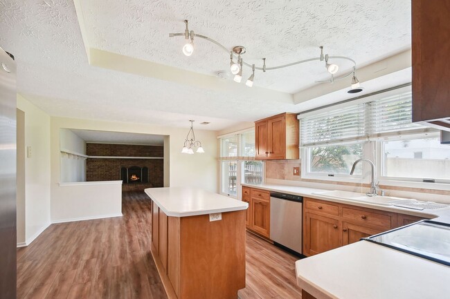 Foto del edificio - 1402 Kingstream Dr