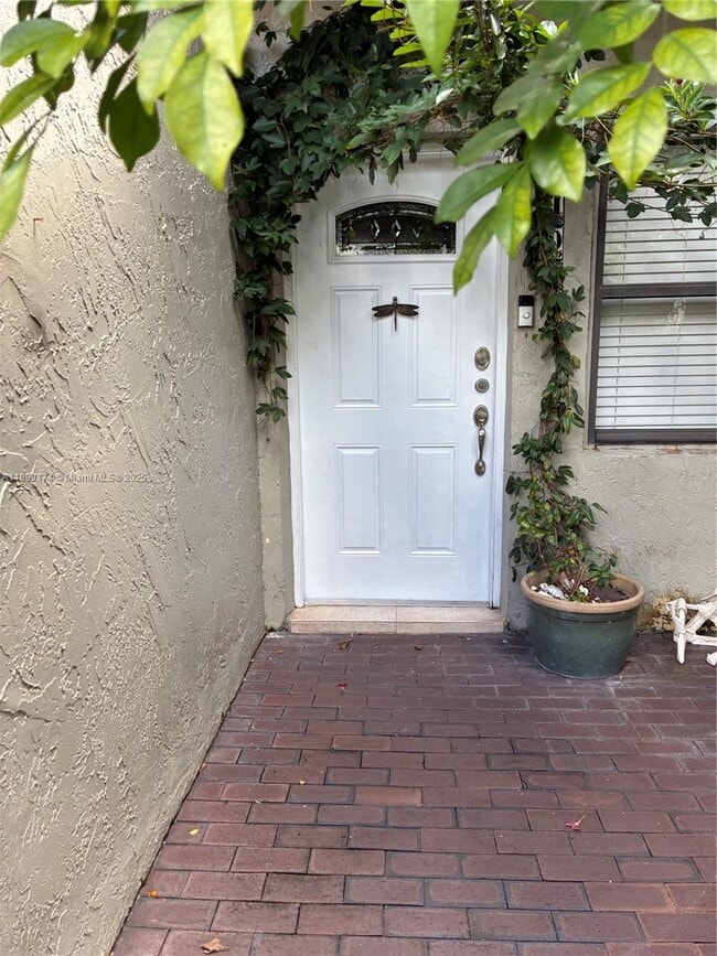 Foto del edificio - 10010 NW 9th St Cir