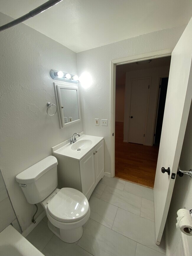 Foto del edificio - 206 SW Woods St