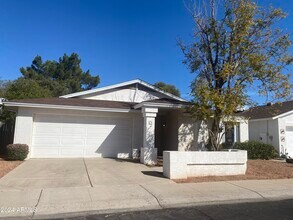 Building Photo - 510 W Fellars Dr