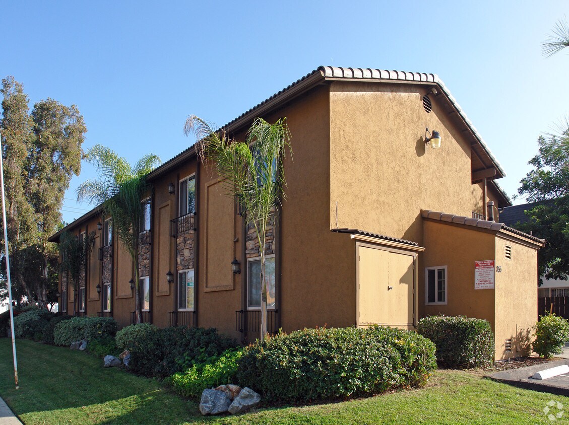 Primary Photo - Lexington Condominiums