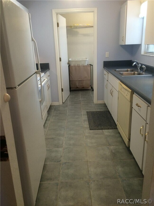 Foto del edificio - 791 E Hartford St