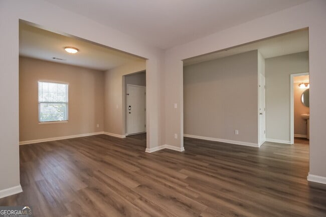 Building Photo - 167 Aberdeen Way