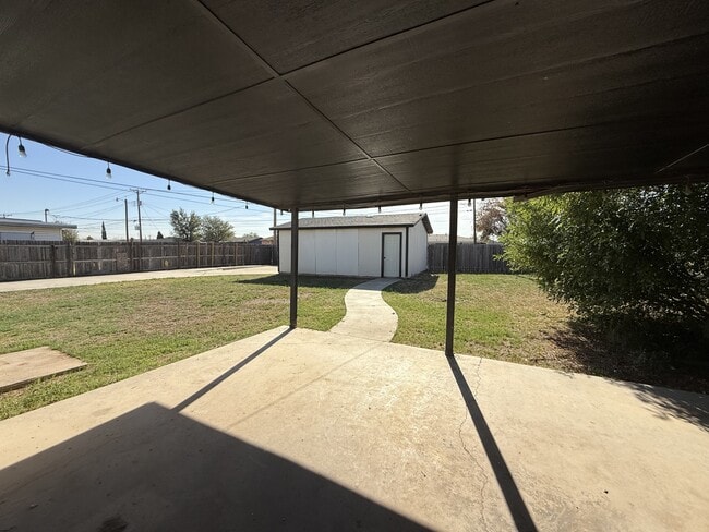 Foto del edificio - 3403 Thomas Ave