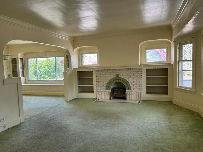 Building Photo - 3526 E 151st St
