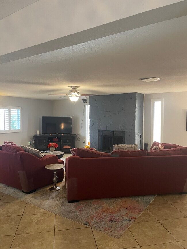 Foto del edificio - 13842 N 38th St
