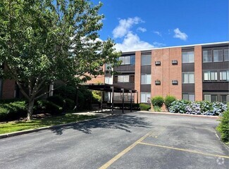 Building Photo - 401 Bellevue Ave