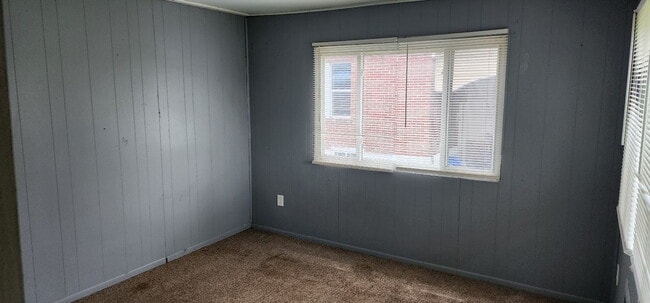 Building Photo - Lovely 3-Bedroom Florissant Home – Comfort...