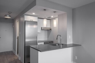 Building Photo - 3460 Rue Durocher